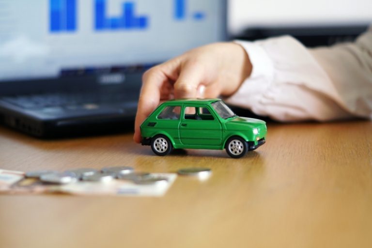 Seguro auto: 3 sinais de que você pode estar pagando caro sem necessidade